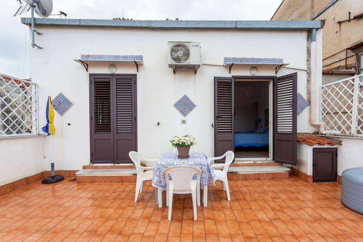 Frank'S House - Appartamento Con Terrazzo In Centro Palermo Eksteriør billede